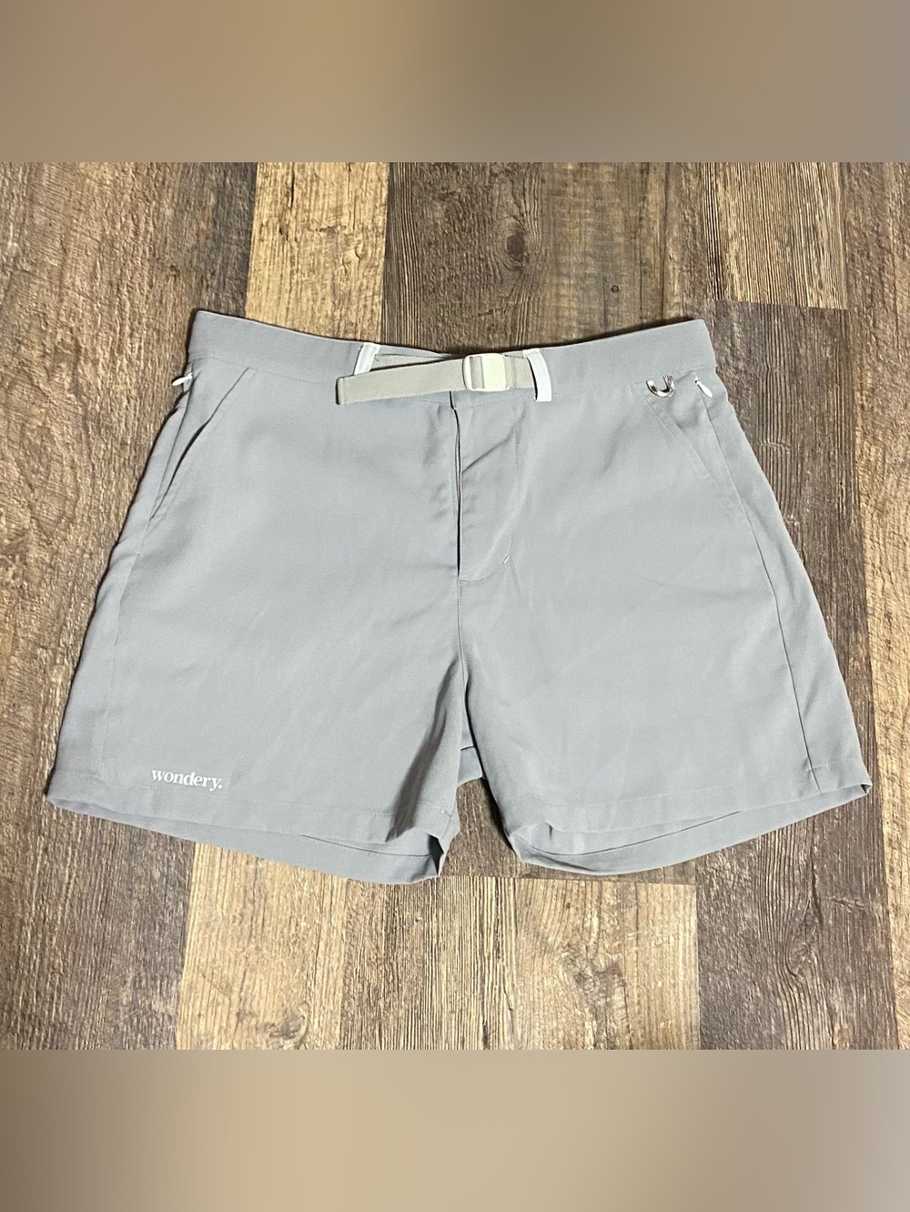 Wondery Women’s L Outdoor Hiking Shorts w/Belt Blue Multiple Zip Pocket Emerging